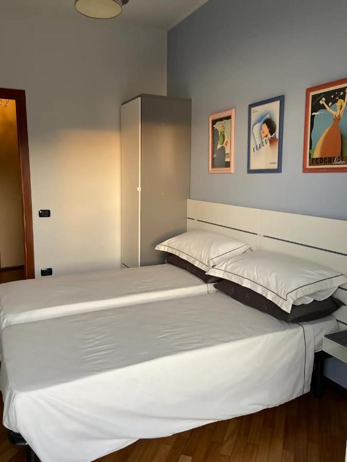 Ferienwohnung Tramonto In Baia Pesaro Exterior foto