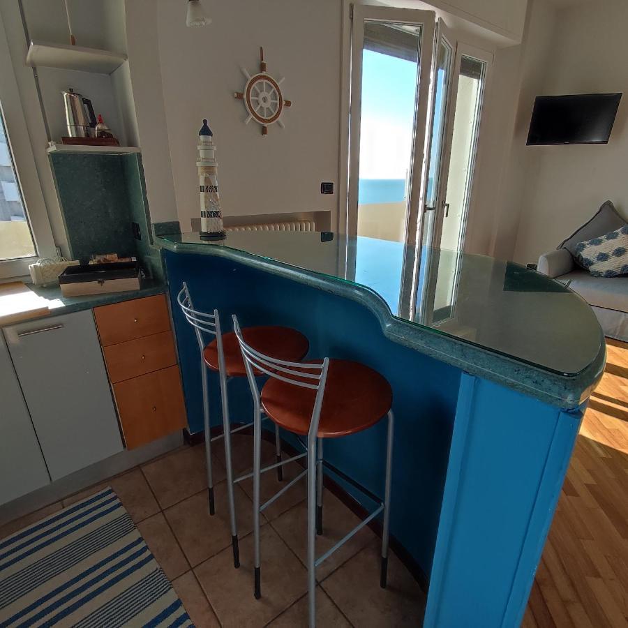 Ferienwohnung Tramonto In Baia Pesaro Exterior foto