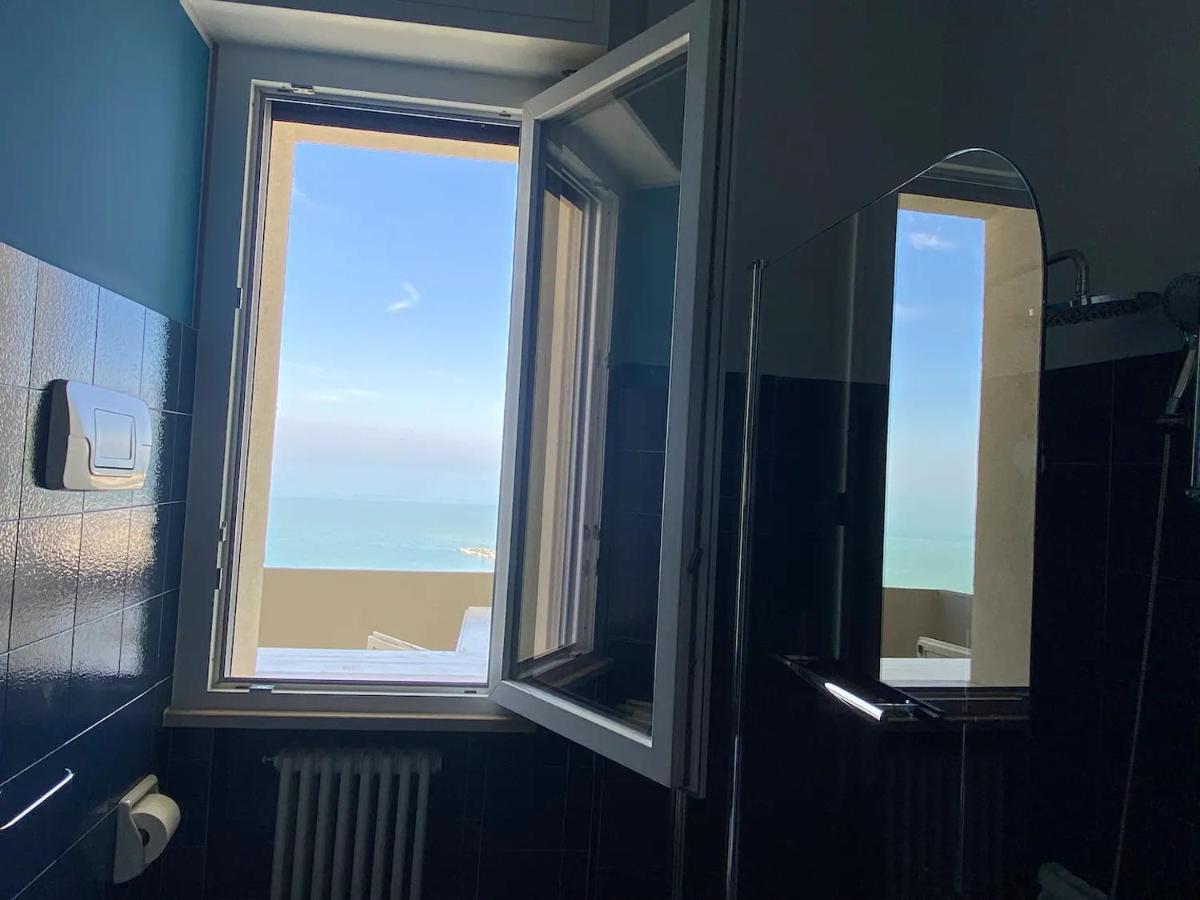 Ferienwohnung Tramonto In Baia Pesaro Exterior foto